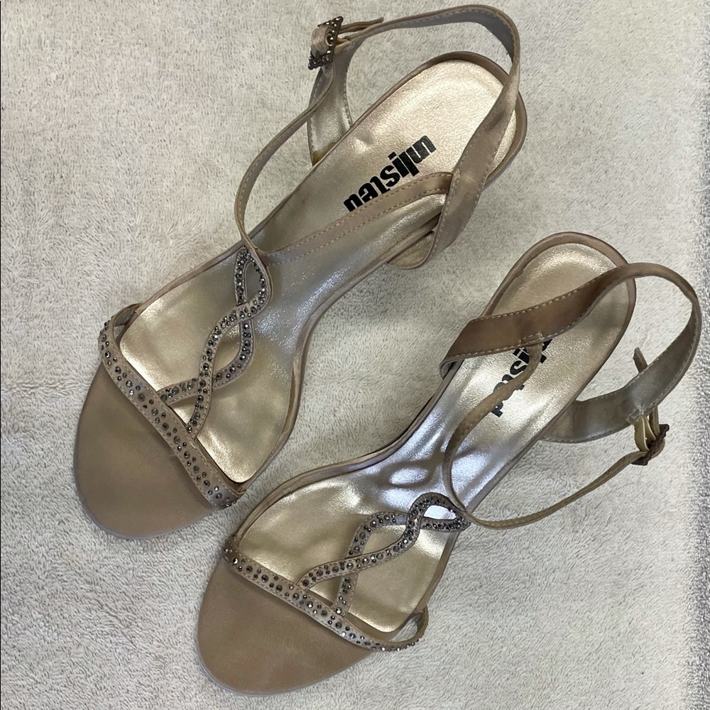 Unlisted women’s heels size 10.